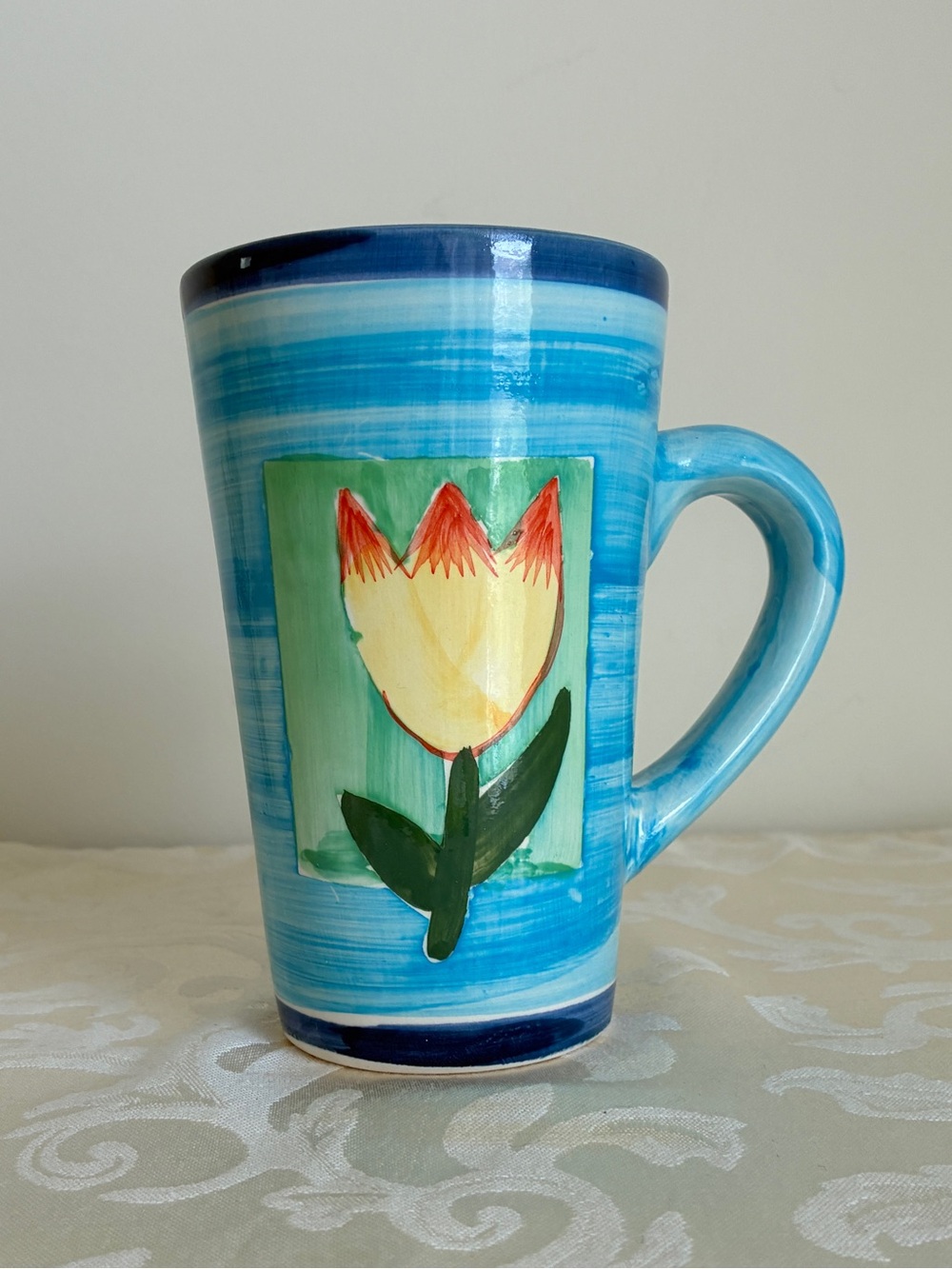 NWOT Oversize Ceramic Mug Holds 20 Ounces Blue Green Yellow Orange